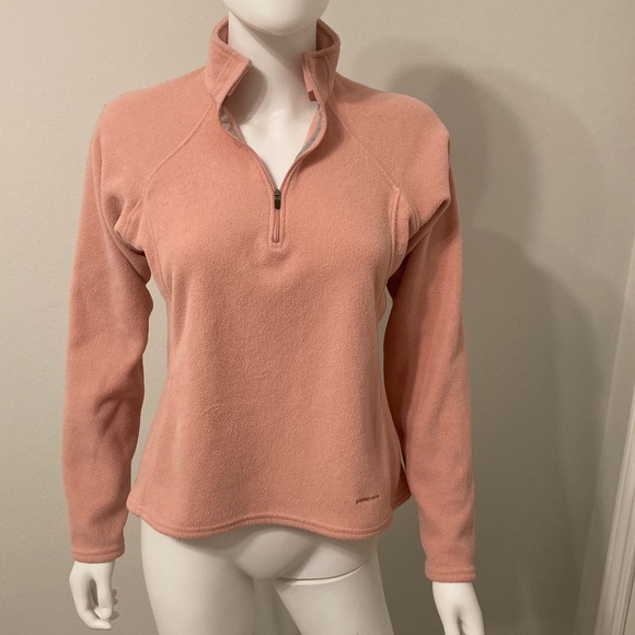 Patagonia women's fleece long sleeve with a short zipper on the front SZ - M - Picture 3 of 15
